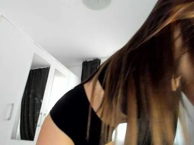 Live sex webcam photo for kaylalaine1 #291640079