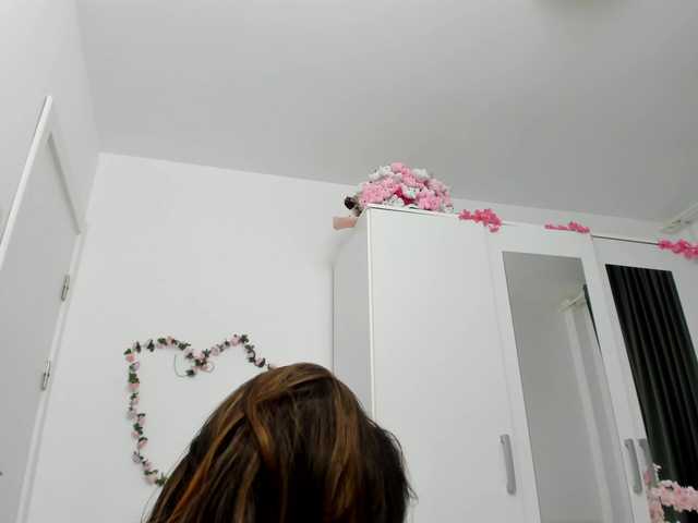 Live sex webcam photo for kaylalaine1 #291770813