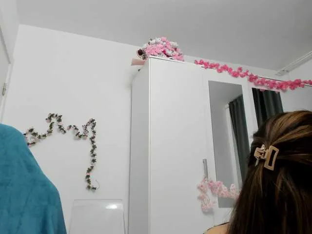 Live sex webcam photo for kaylalaine1 #291850117