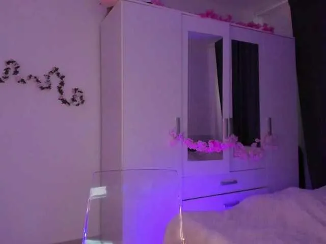 Live sex webcam photo for kaylalaine1 #291959972