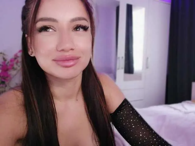 Live sex webcam photo for kaylalaine1 #292149646