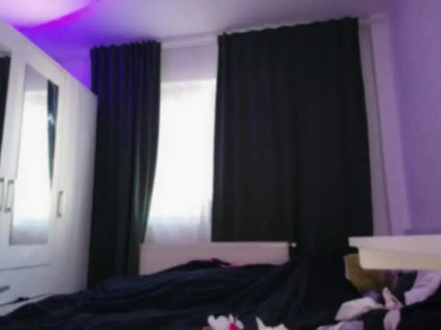 Live sex webcam photo for kaylalaine1 #292200979