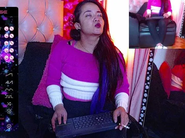 Live sex webcam photo for keila-15 #277171840