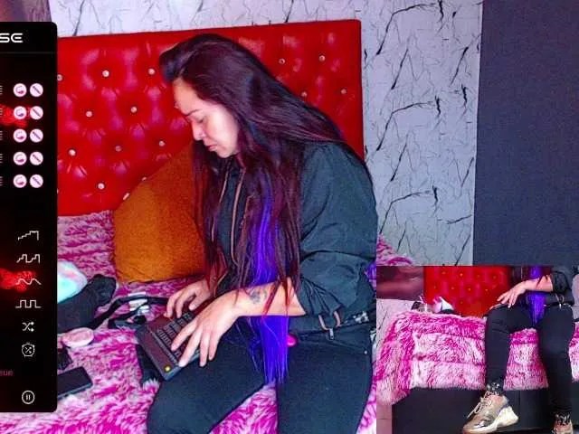 Live sex webcam photo for keila-15 #277178913
