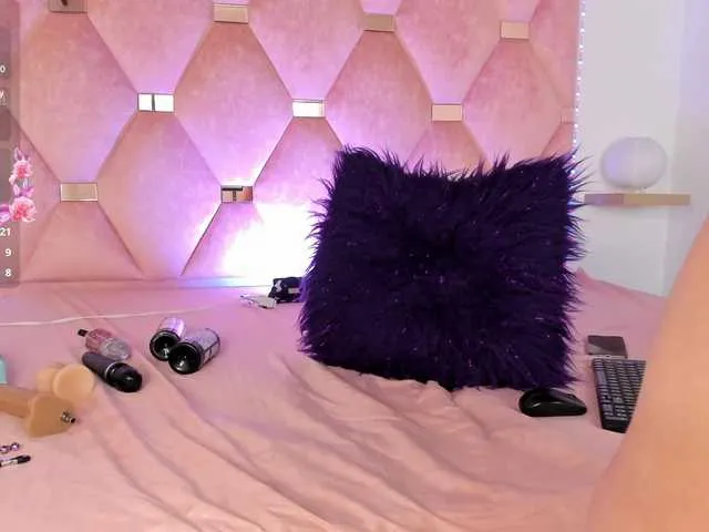 Live sex webcam photo for keiraBrooke #290725761