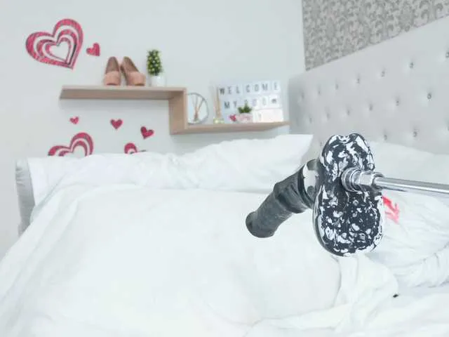 Live sex webcam photo for keittyy #273949909