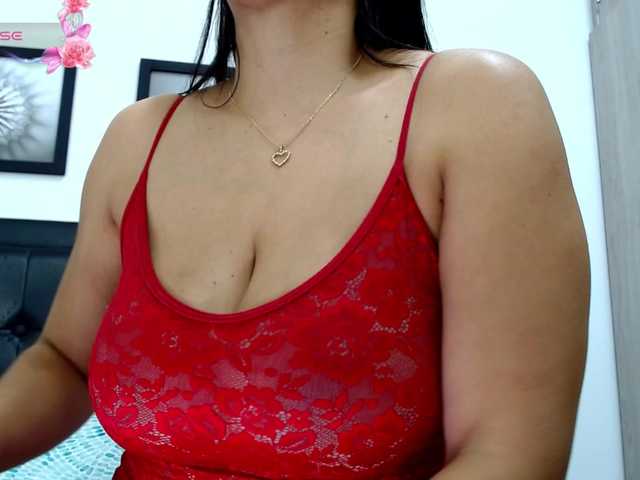 Live sex webcam photo for kelly-joness #292357893