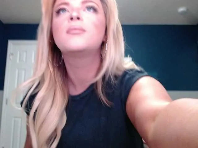 Live sex webcam photo for kellynicolexo #276074953