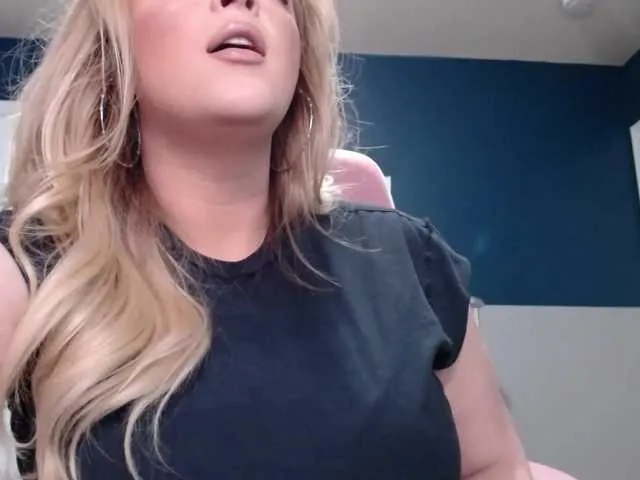 Live sex webcam photo for kellynicolexo #276163586