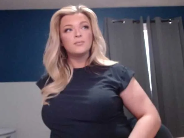 Live sex webcam photo for kellynicolexo #276221426