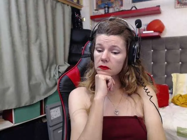 Live sex webcam photo for kellysurfing #277058024