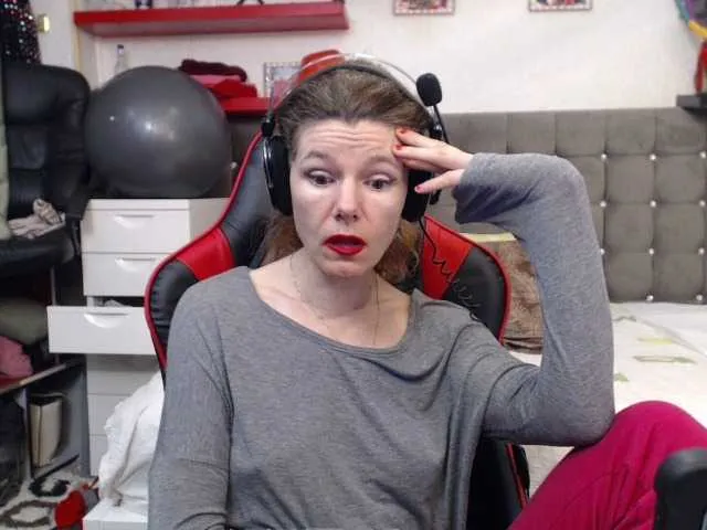 Live sex webcam photo for kellysurfing #277094984