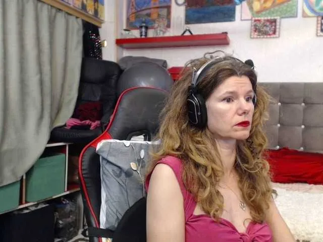 Live sex webcam photo for kellysurfing #277157958