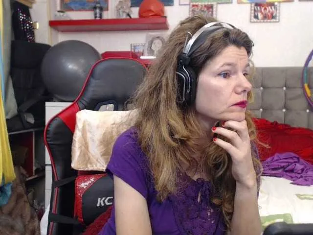 Live sex webcam photo for kellysurfing #277254189