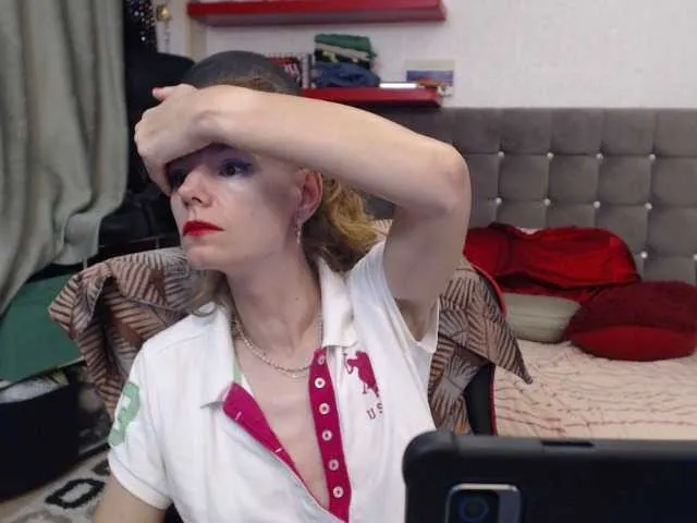 Live sex webcam photo for kellysurfing #277527852