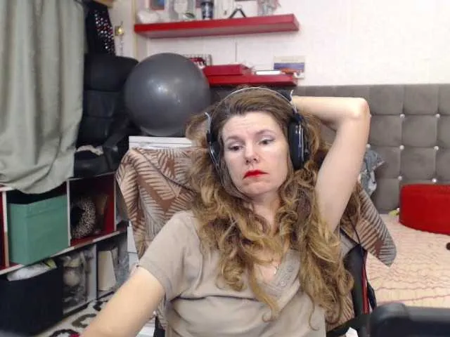 Live sex webcam photo for kellysurfing #277572124