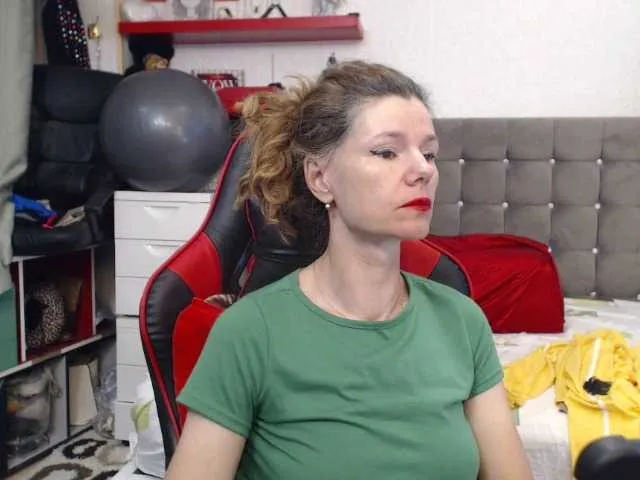 Live sex webcam photo for kellysurfing #277687901