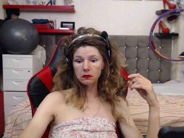 Live sex webcam photo for kellysurfing #277747123