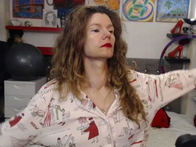 Live sex webcam photo for kellysurfing #277843260