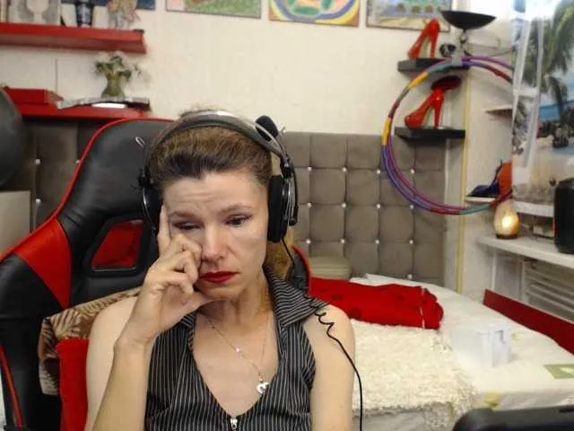 Live sex webcam photo for kellysurfing #277864226