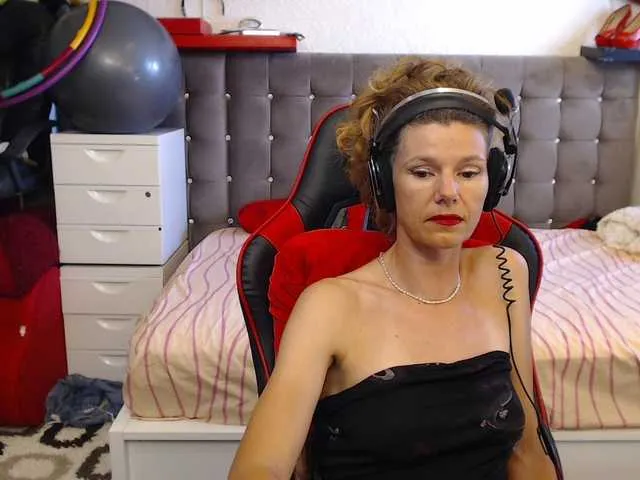 Live sex webcam photo for kellysurfing #281218600