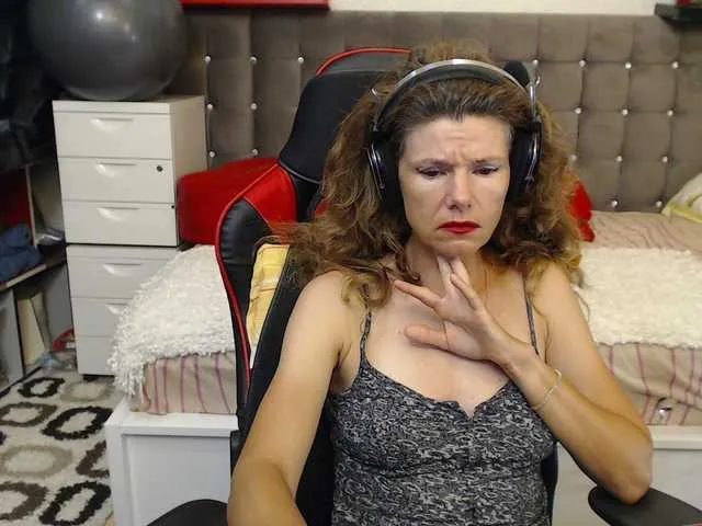 Live sex webcam photo for kellysurfing #289327036