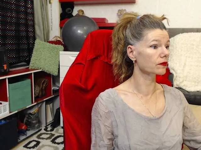 Live sex webcam photo for kellysurfing #290180374