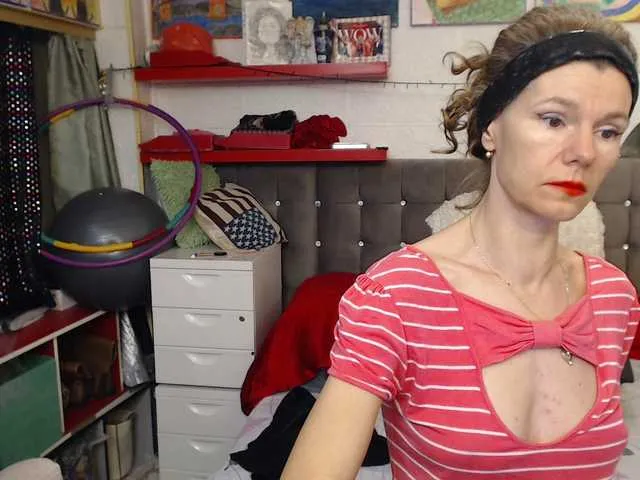 Live sex webcam photo for kellysurfing #290546684