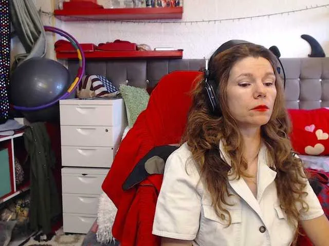 Live sex webcam photo for kellysurfing #291138076