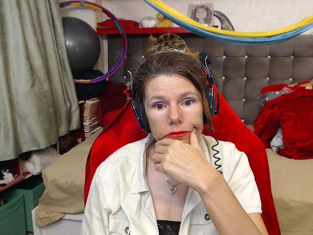 Live sex webcam photo for kellysurfing #292052156