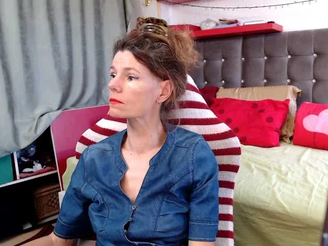 Live sex webcam photo for kellysurfing #292321189