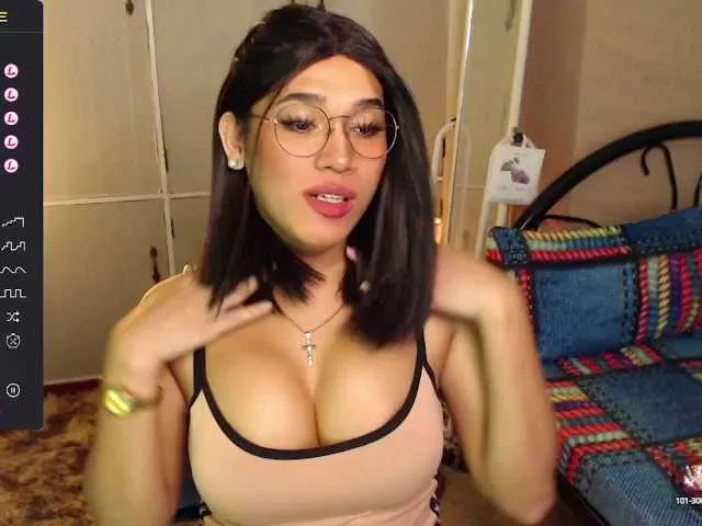 Live sex webcam photo for kellyxxxx #278759853