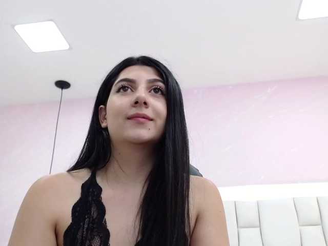 Live sex webcam photo for kendall--1 #272668987