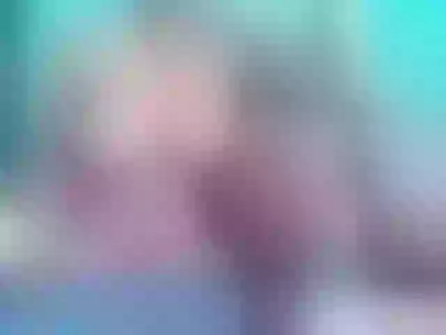 Live sex webcam photo for kendall-tasha #271750869