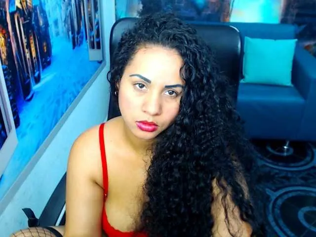 Live sex webcam photo for kendallSweet7 #288040447