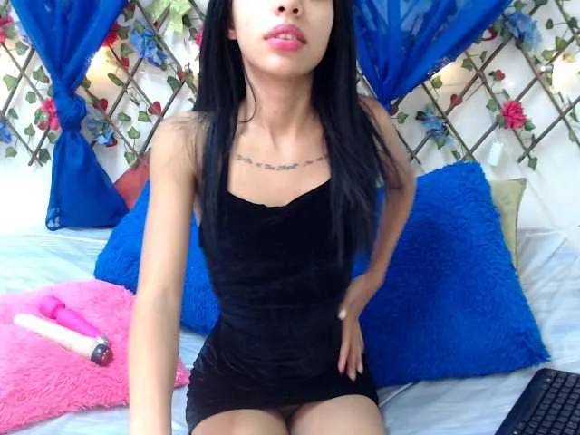 Live sex webcam photo for kendallfuck #272143633