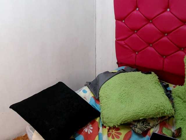 Live sex webcam photo for kendallfuck #274620170