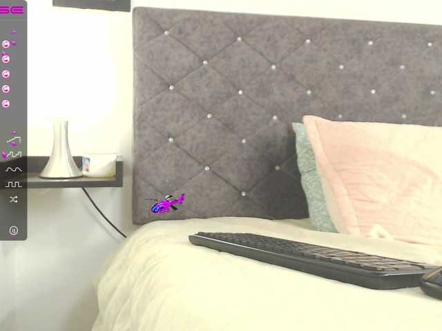 Live sex webcam photo for Kendalltaylor #273492683