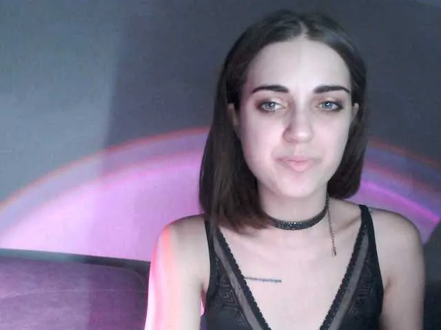 Live sex webcam photo for kendi-snow #290375073