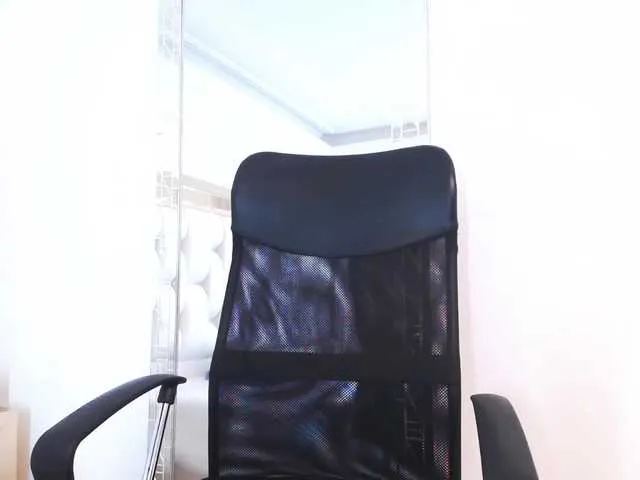 Live sex webcam photo for kendra-smith #273803356