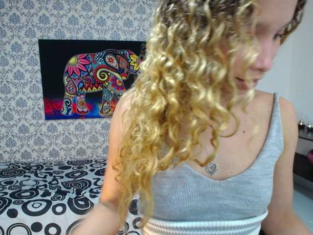 Live sex webcam photo for kendraaxl #271805045