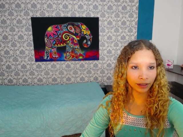 Live sex webcam photo for kendraaxl #271818355