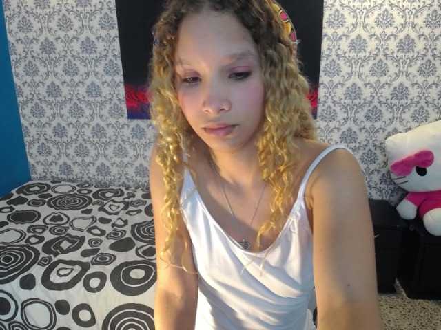 Live sex webcam photo for kendraaxl #271844719