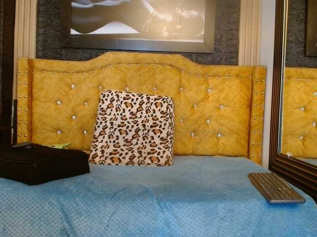 Live sex webcam photo for kendraruiz83 #291646523