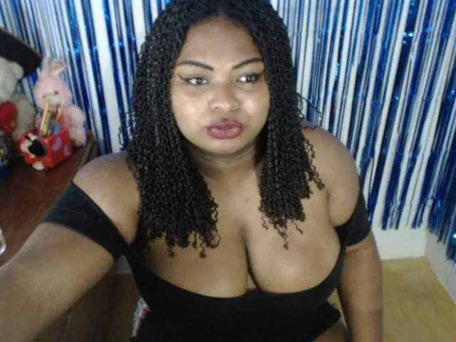 Live sex webcam photo for kennia10 #271822148