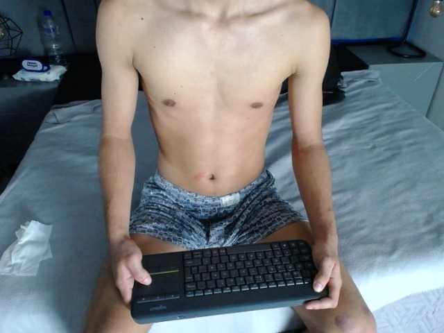 Live sex webcam photo for kenny-orb #278046094