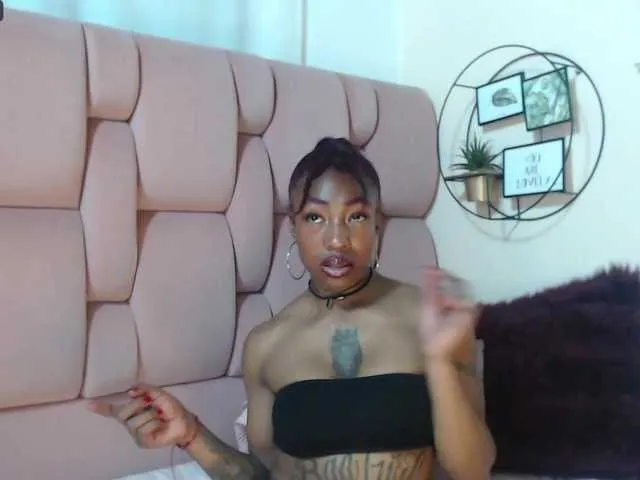 Live sex webcam photo for kennyyaa #275485907