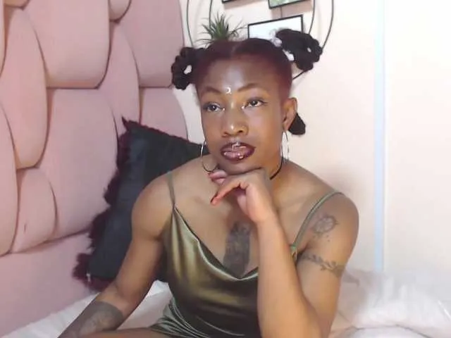 Live sex webcam photo for kennyyaa #275503803