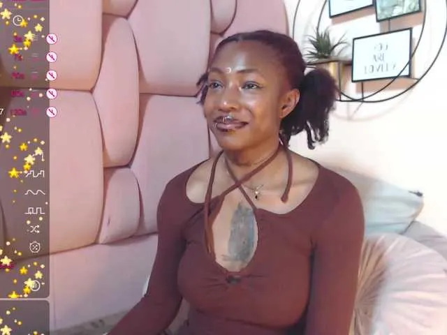 Live sex webcam photo for kennyyaa #275605255