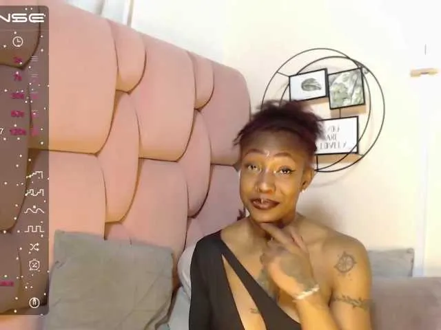 Live sex webcam photo for kennyyaa #275645055